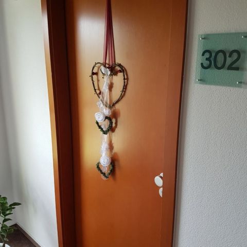 Hochzeitszimmer-Eingang-Hotel Moritz an der Elbe.jpg